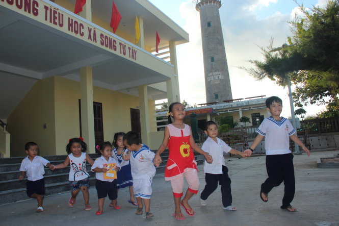 Song Tu Tay school makes debut